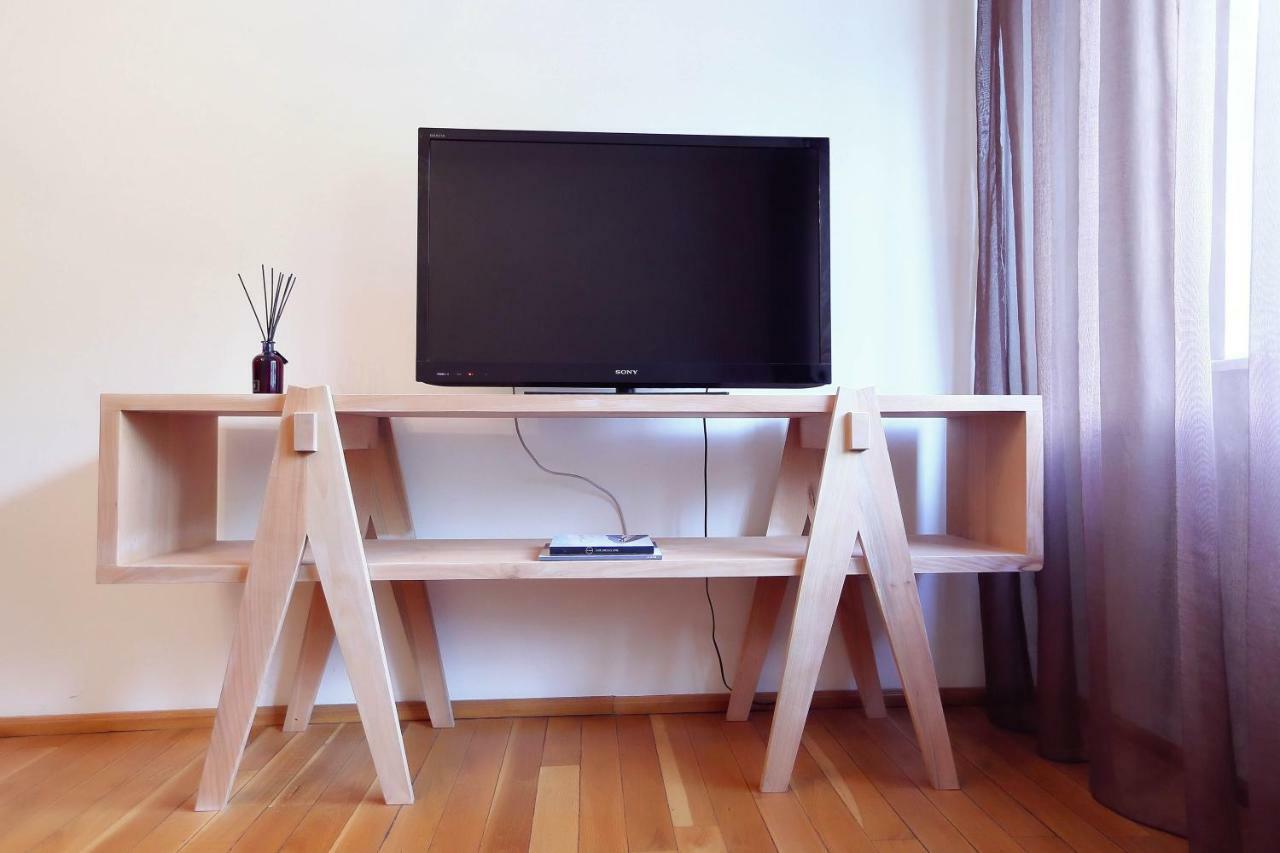 Living In Aparthotel Oradea Bagian luar foto