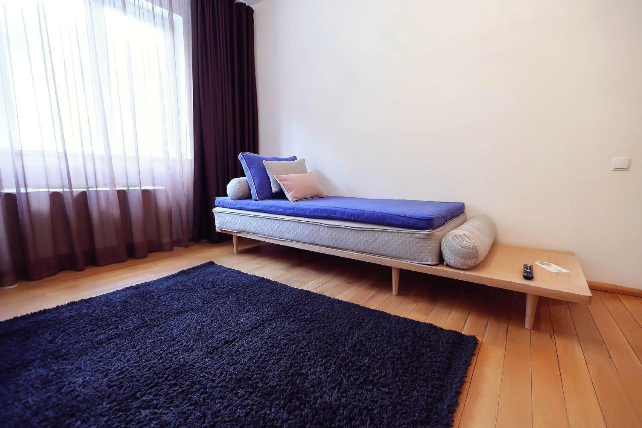 Living In Aparthotel Oradea Bagian luar foto